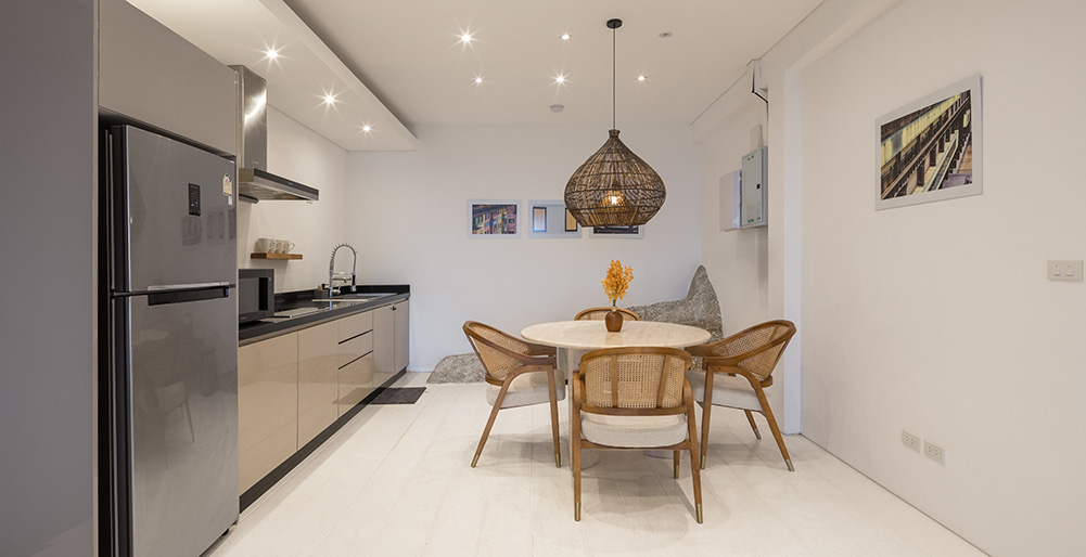 Golden Lotus - The Harmony Villa - Living and dining room b 2